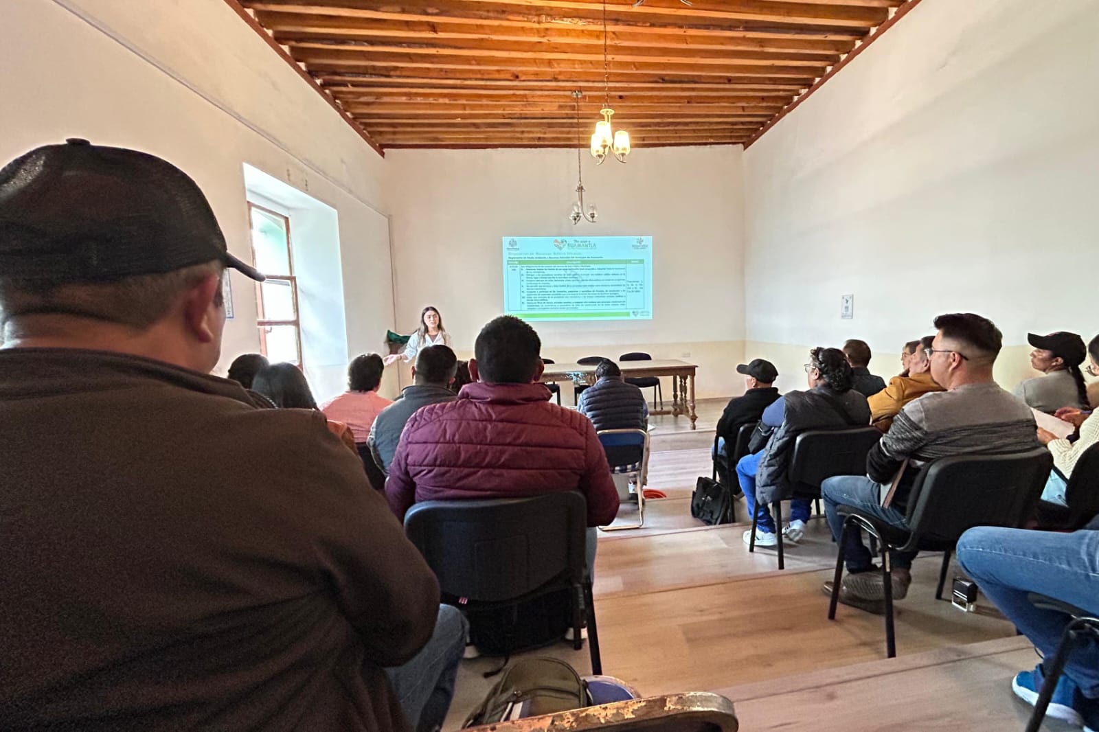 Gobierno municipal de Huamantla ofrece orientación en materia de medio ambiente a presidentes de comunidad